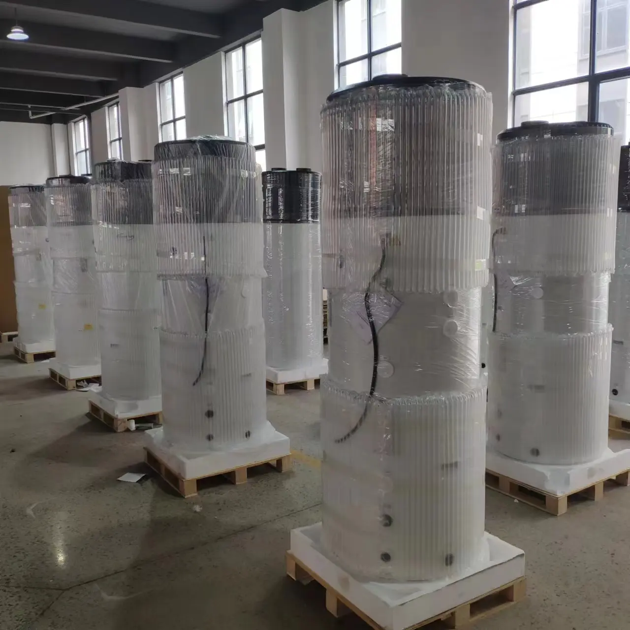 Fowrise All In One Hot Water Heat Pump With Wifi Control - Image 2